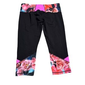 ✨🌸 Lululemon Embody Crop Full-On Luon Size 12 🌸✨